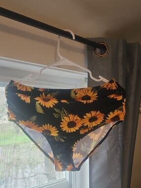 2/$10 Xl Swim Bottom